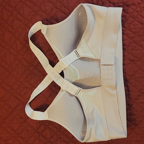 Under Armour Maximum Support Bra - Picture 2 of 5